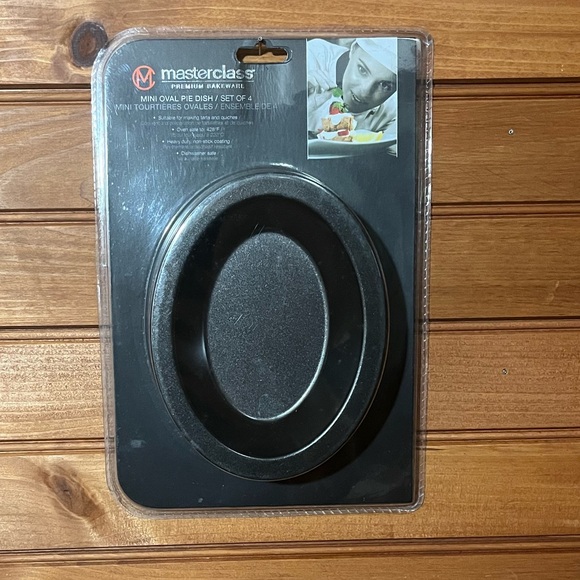 New - Master Class - Set of 4 - Mini Oval Pie dish - Picture 1 of 2